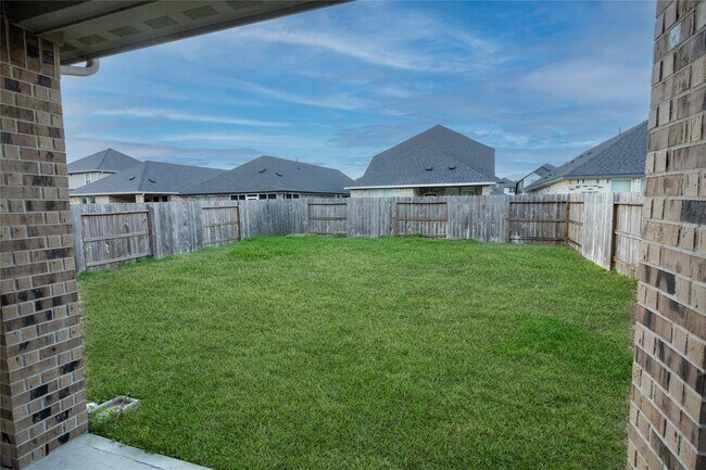 Building Photo - 17549 Rosette Grass Dr