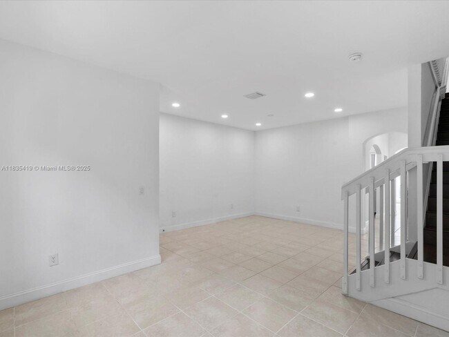 Building Photo - 15568 SW 39th St