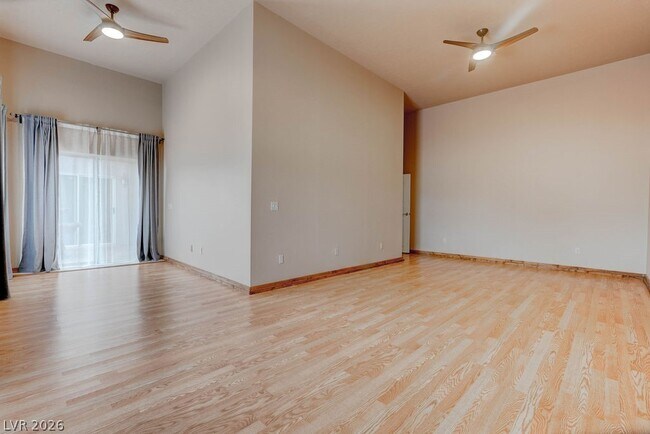 Building Photo - 4880 Dorrell Ln