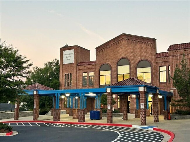 Building Photo - 1380 Wayne Ave NE