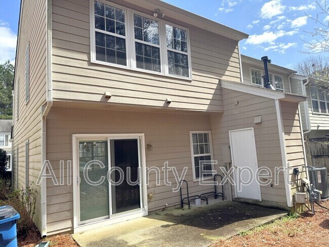 Building Photo - 4123 Howell Park Rd