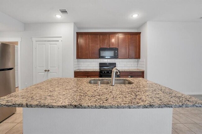Building Photo - 31415 Stone Ridge Forest Dr