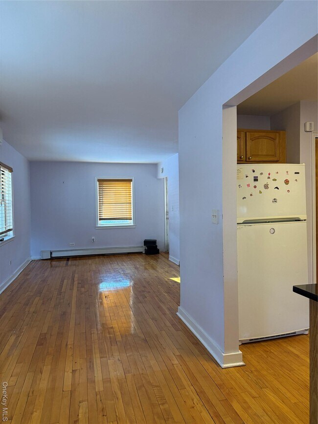 Building Photo - 110-55 64th Rd