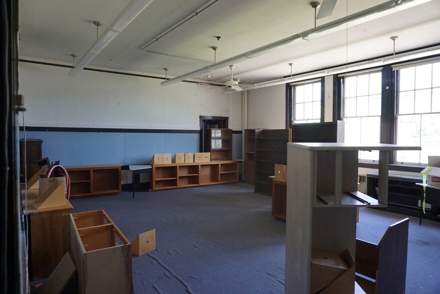 Interior Photo - 207 Pleasant St