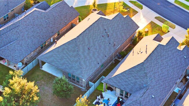 Building Photo - 129 Belford St