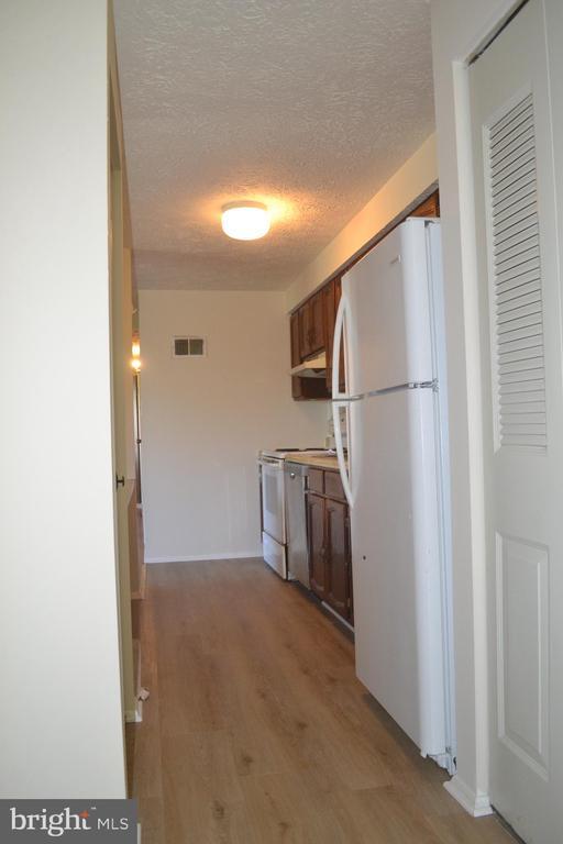 Building Photo - 800 Heather Ridge Dr