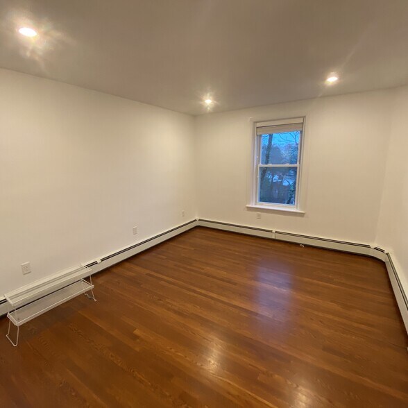 Building Photo - 310 Tappan St