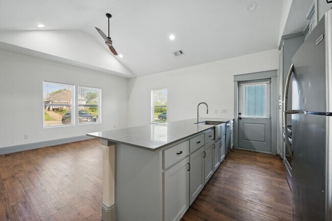 Building Photo - 3-Bedroom Haven for in Peaceful Denison