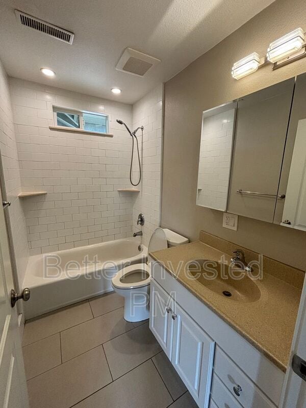 Building Photo - 111 Connely Ln