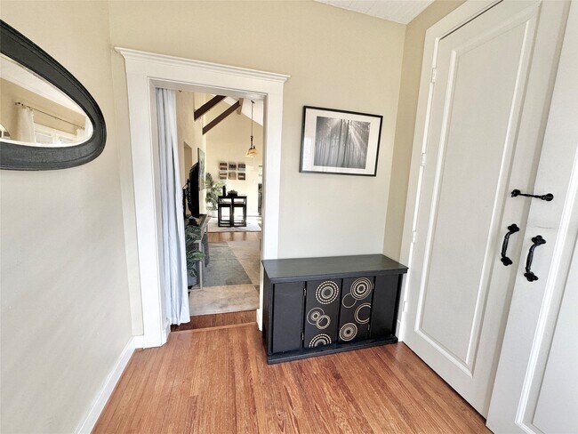 Building Photo - 4318 Eigel St