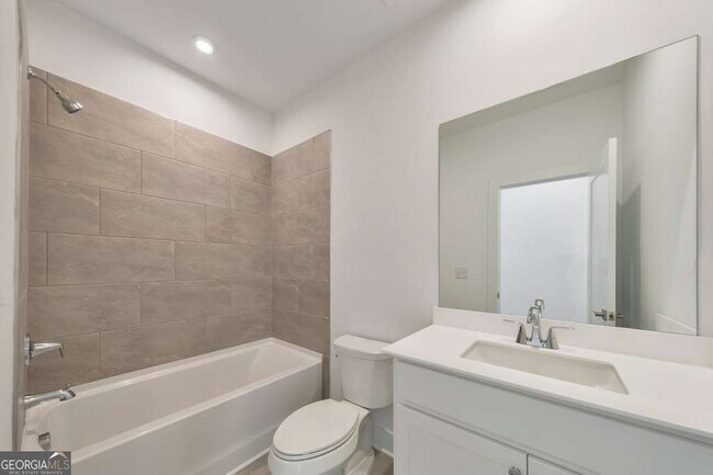 Building Photo - 515 Motivation Cir NW