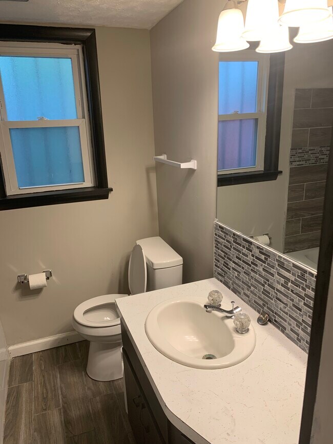 Building Photo - 3301 Buckeye Ct