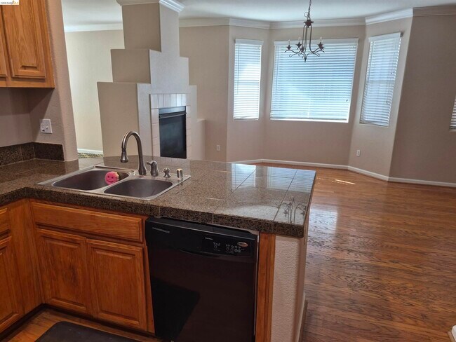 Building Photo - 4127 Cherry Point Ct