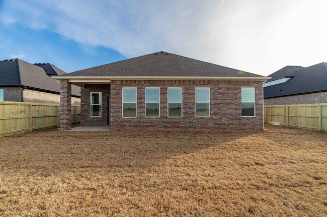 Building Photo - Brand-New Luxurious 4 Bedroom in Bentonville!  FENCE INCLUDED!