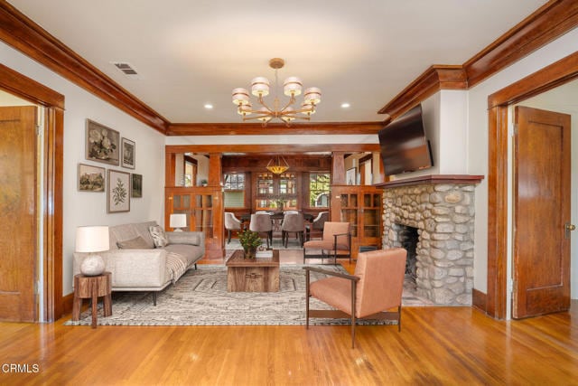 Building Photo - 847 S Los Robles Ave