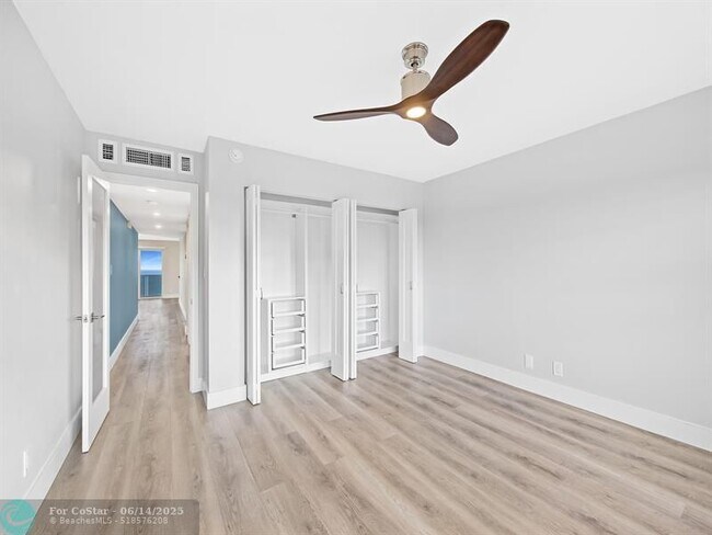 Building Photo - 3500 Galt Ocean Dr