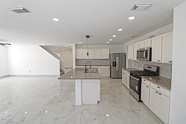 Building Photo - 9611 Rads Point