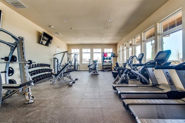 Building Photo - 16617 Hidden Cove Dr