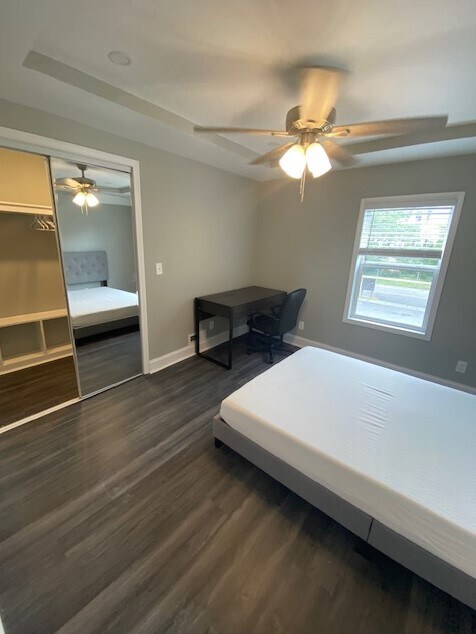 Building Photo - 102 Ashworth Plz