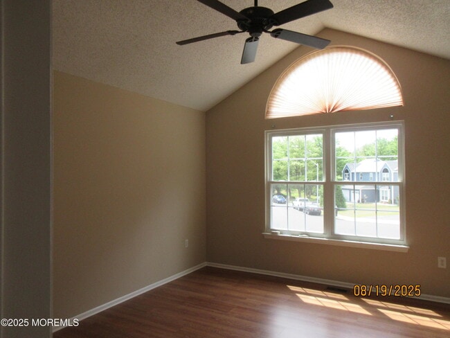 Building Photo - 29 Longbrook Ln