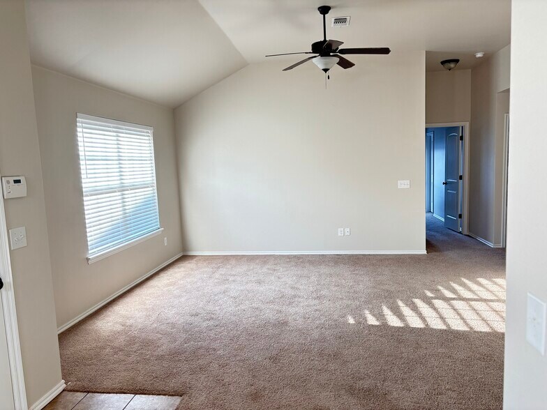 Building Photo - 9025 SW 46th St