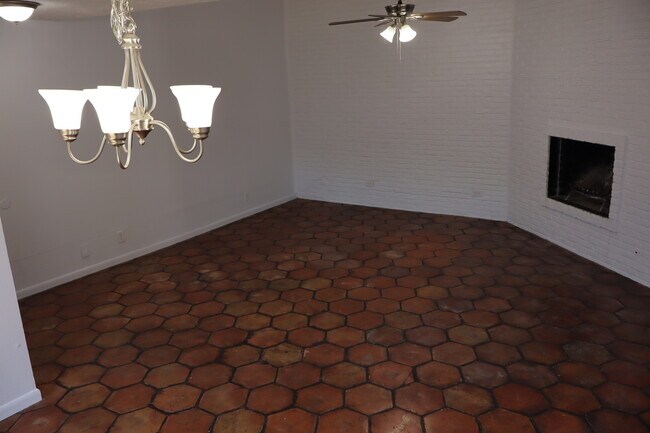 Building Photo - 13561 Red Fern Ln