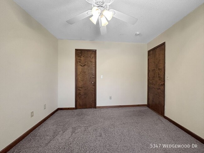 Building Photo - 5347 Wedgewood Dr