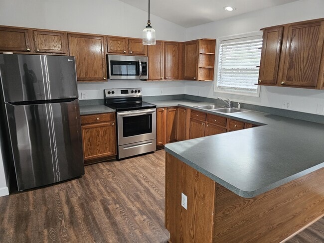 Building Photo - 189 Scarlet Oak Dr
