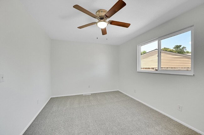 Building Photo - $2,495.00, 3 bed, 2 bath located in Westminster.