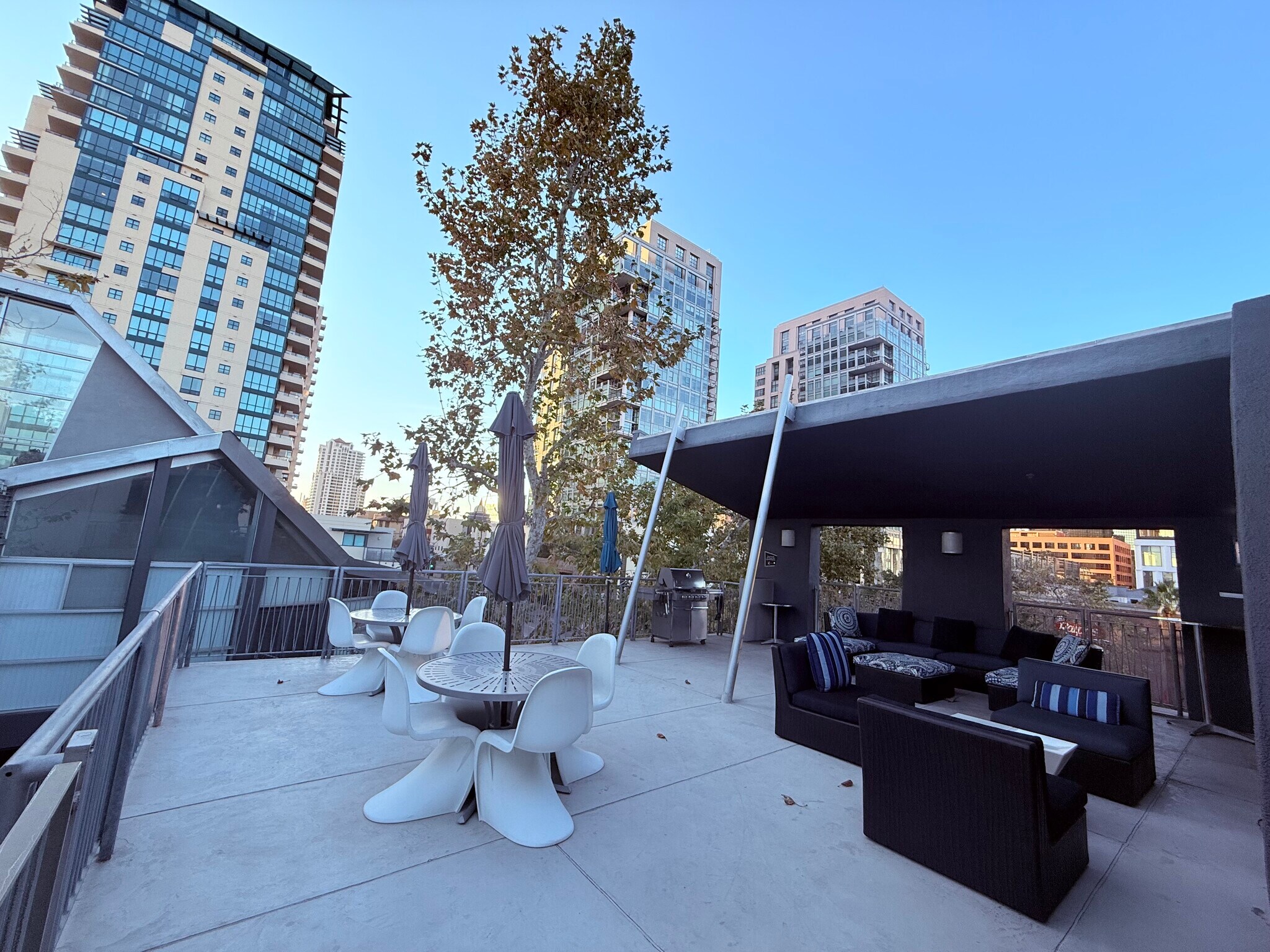 Building Photo - 101 Market St