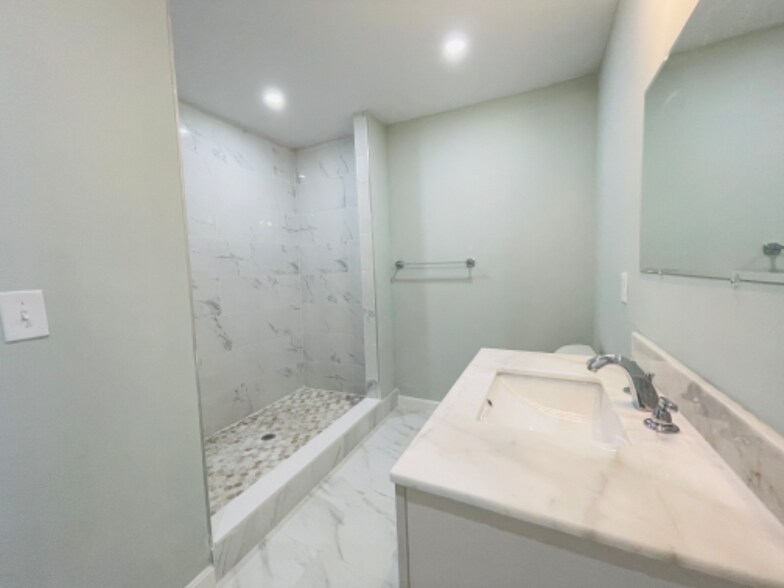 Building Photo - 43 Oread St