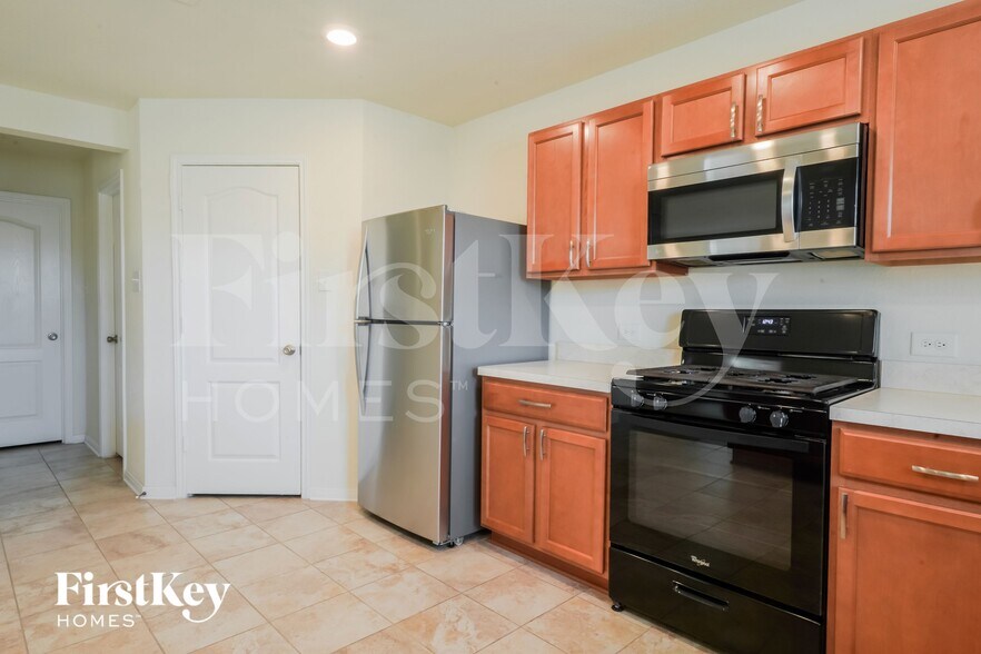 Building Photo - 16603 Live Oak Canyon Dr