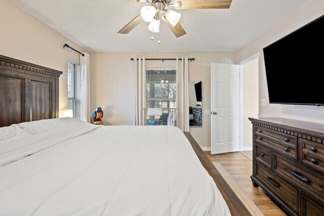 Building Photo - Spacious 3/2 Single Family Home in Spring ...