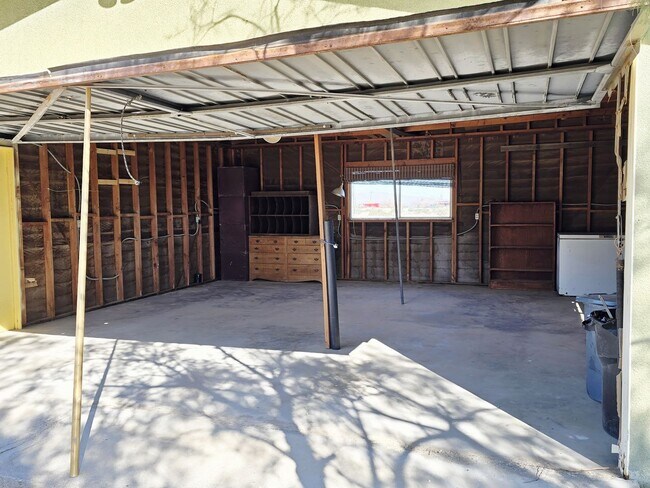 Building Photo - For Rent – Private Desert Retreat in Wonde...