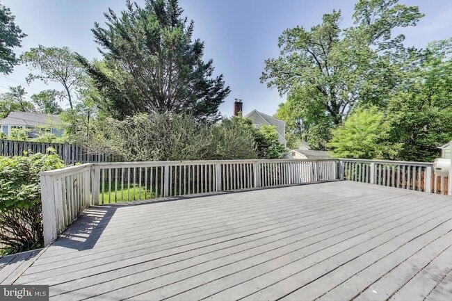 Building Photo - 4600 Jones Bridge Rd