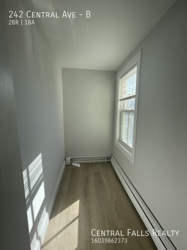 Building Photo - 2BR Walking distance to Downtown Dover !