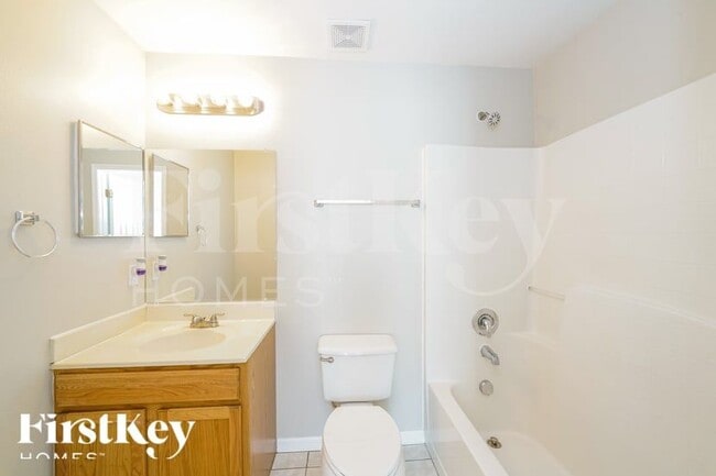 Building Photo - 10714 Opus Dr