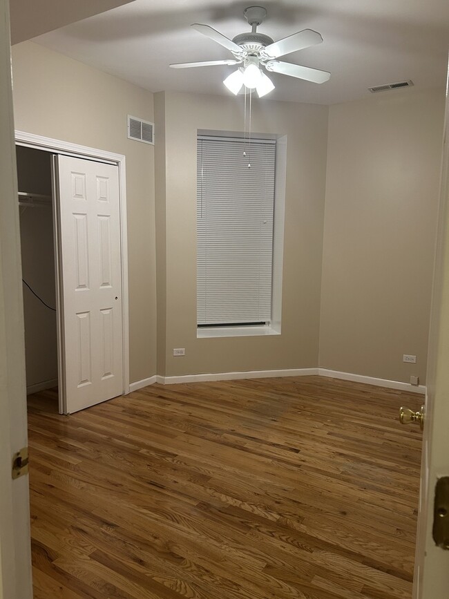 Building Photo - 3549 S King Dr