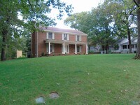 Building Photo - 3317 Lookout Dr SE