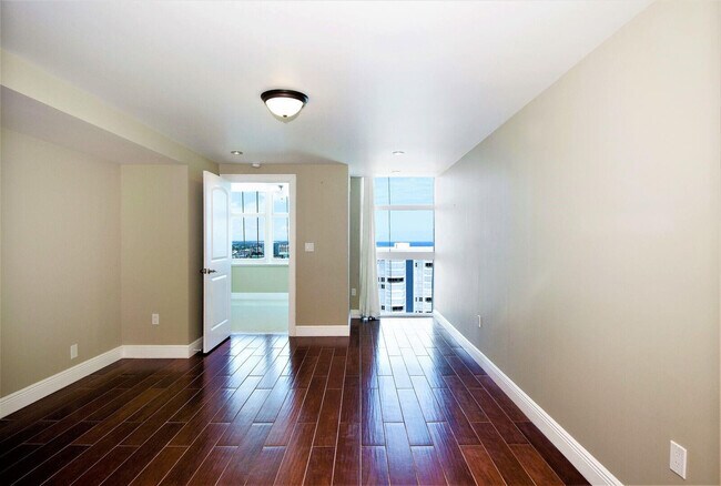 Building Photo - 1360 S Ocean Blvd