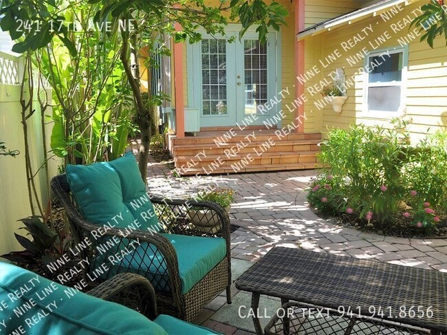 Building Photo - 241 17th Ave NE