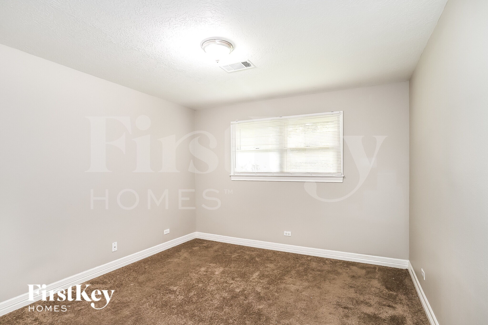 Building Photo - 14042 Hunters Glen