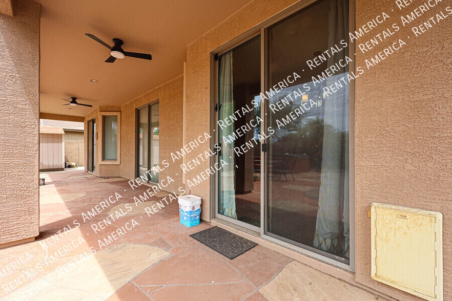 Building Photo - 21401 E Calle de Flores