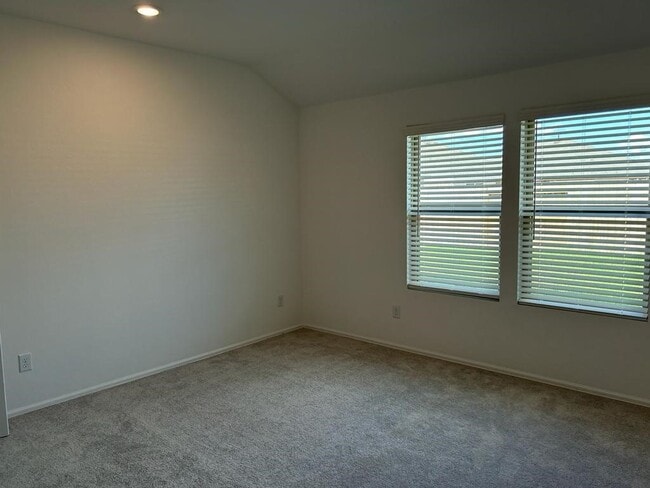 Building Photo - 7410 Hillside Arbor