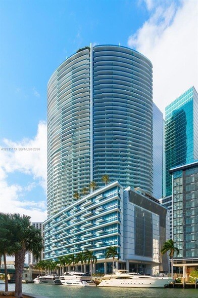 Building Photo - 200 Biscayne Blvd Way