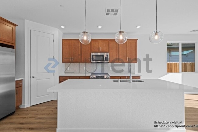 Building Photo - 1710 Halo Ave