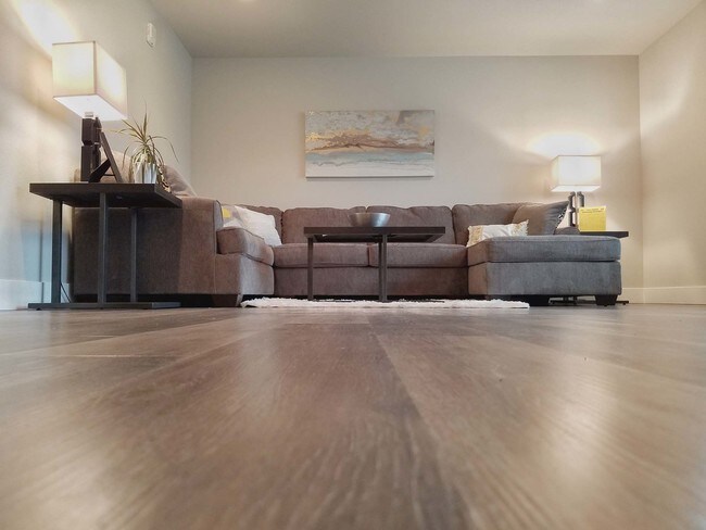 Building Photo - SonRise Apartments