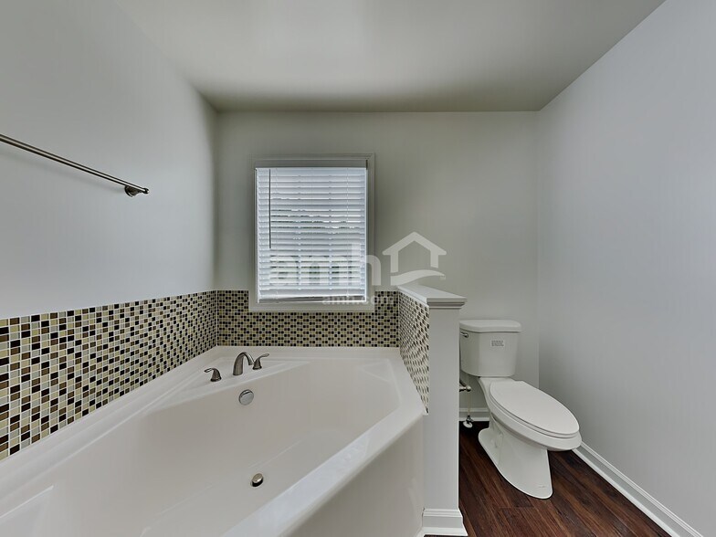 Building Photo - 1856 Planters Walk Dr
