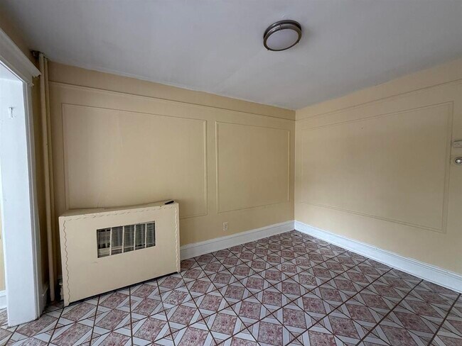 Building Photo - 80 McAdoo Ave