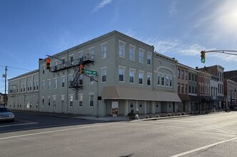 Building Photo - Central Plaza Apartments